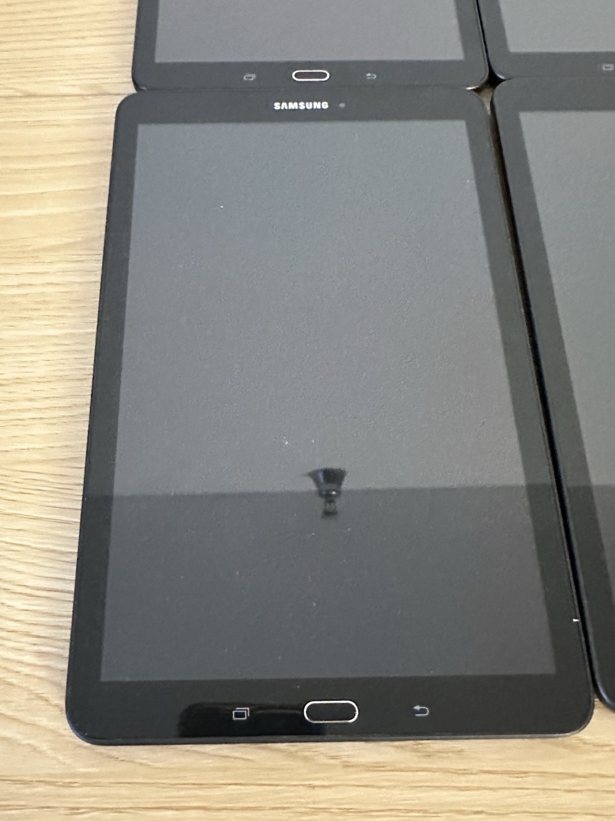 Samsung Galaxy Tab Verizon 9.6" - Lot of 4 - Working - photo 2