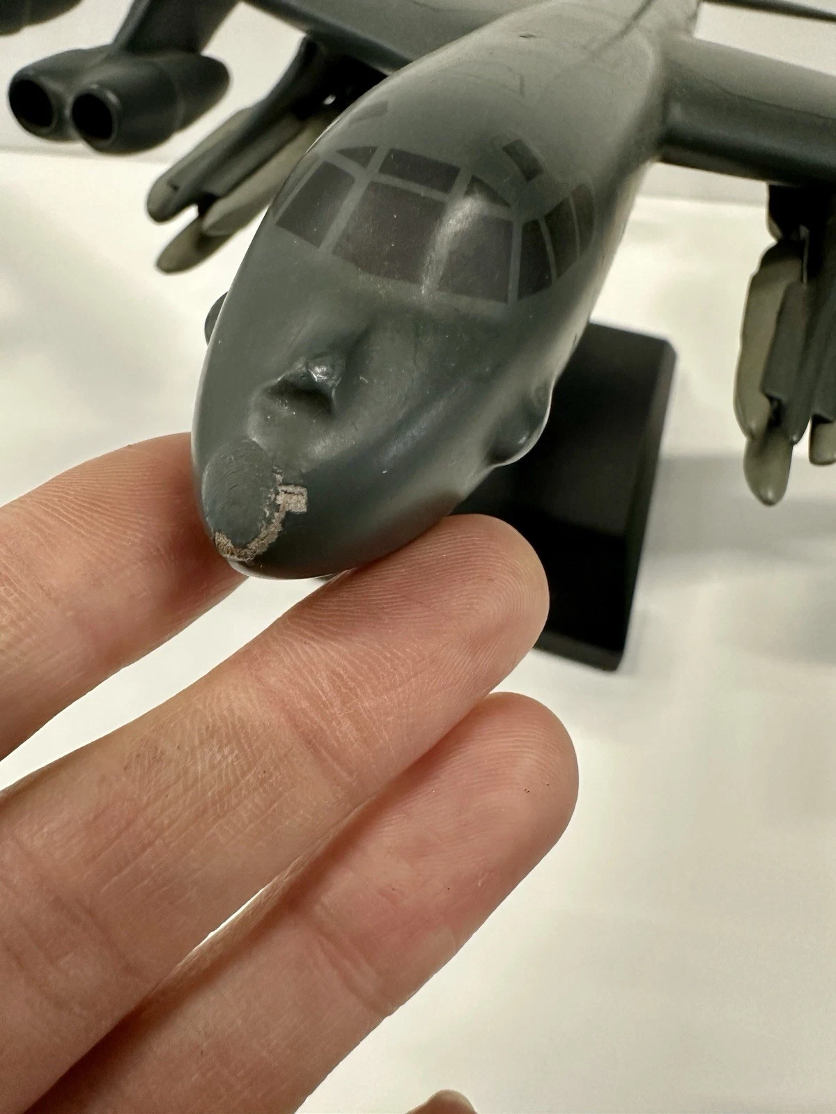 B-52H Stratofortress Model 1:100 Executive Series Daron Display - photo 2