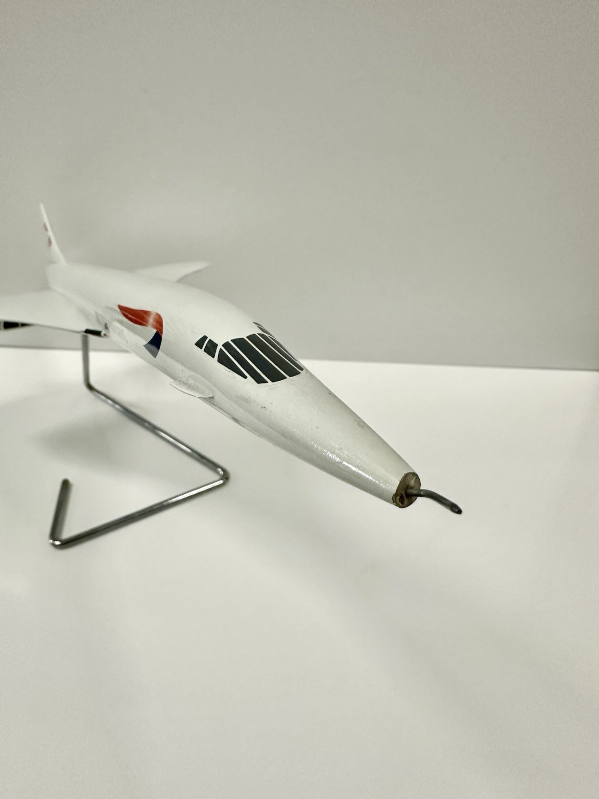 Concorde Model British Airways Airplane Display w/ Stand - photo 2