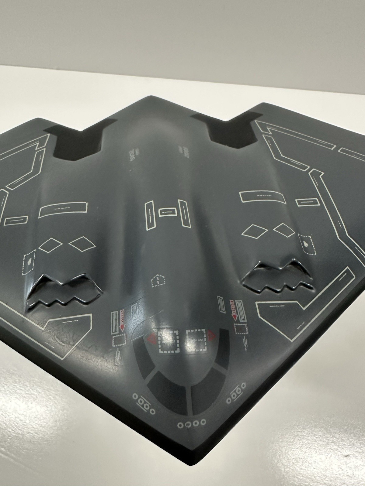 B-2 Spirit Stealth Bomber Model 1/200 Museum Quality Wood Displa - photo 3