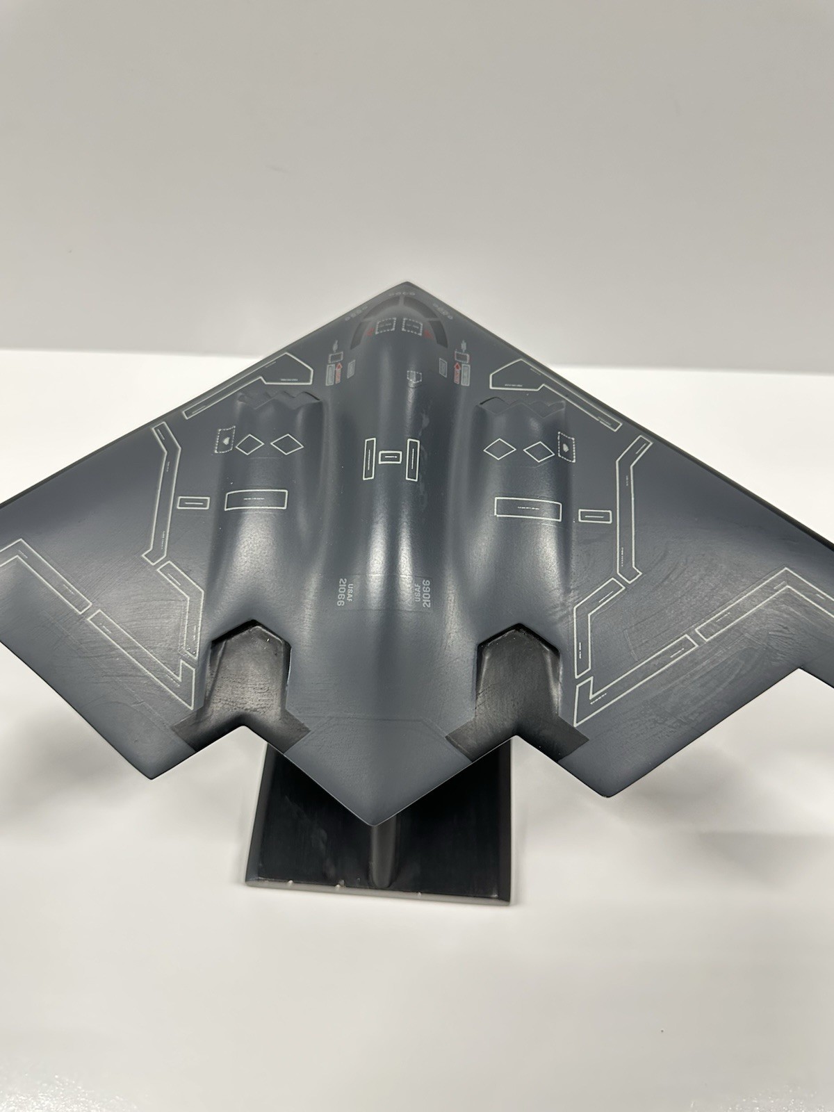 B-2 Spirit Stealth Bomber Model 1/200 Museum Quality Wood Displa - photo 5