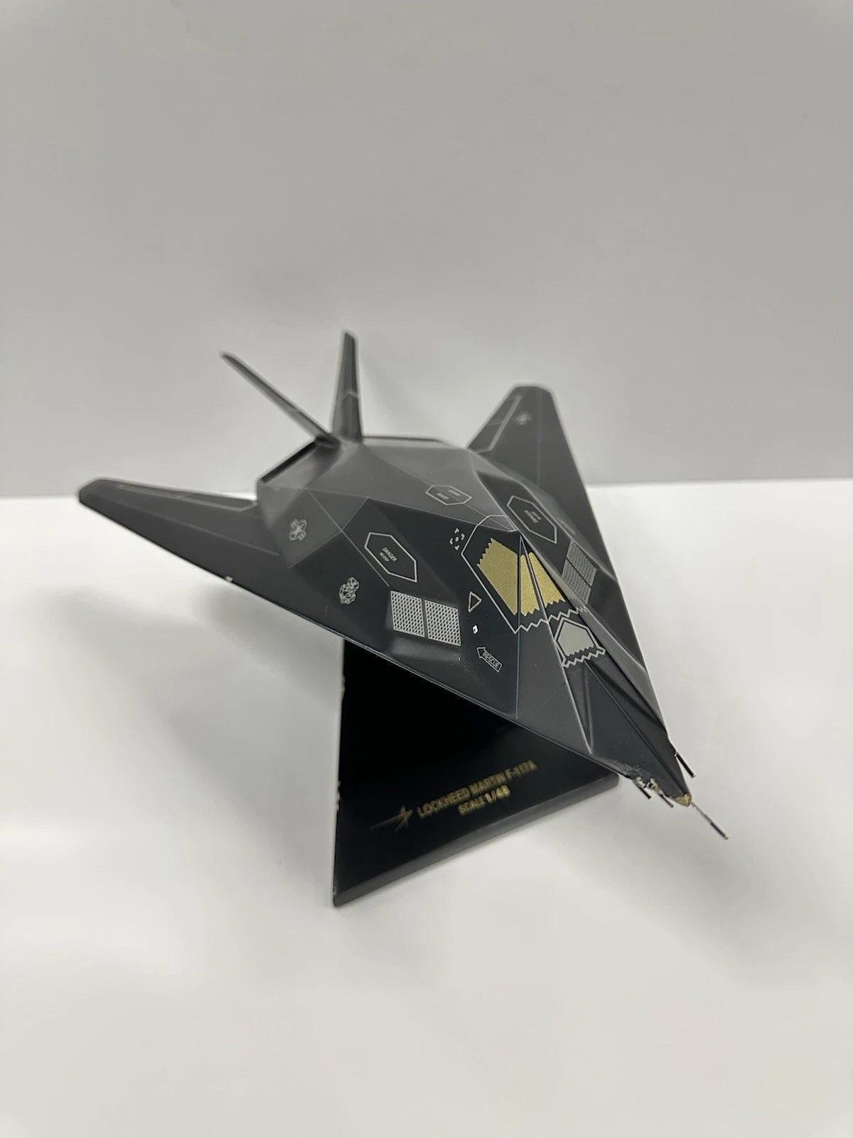 F-117A Nighthawk Stealth Fighter Model 1/48 Wood Display Stand