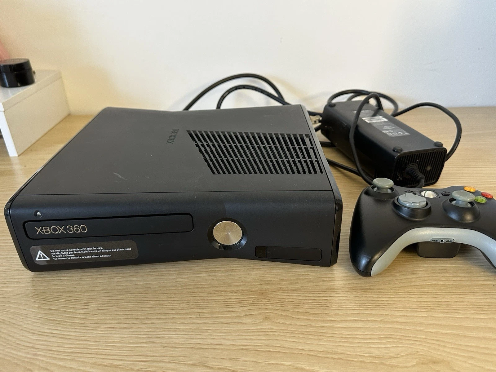 Xbox 360 S 250GB Console w/ Controller & Power - Tested