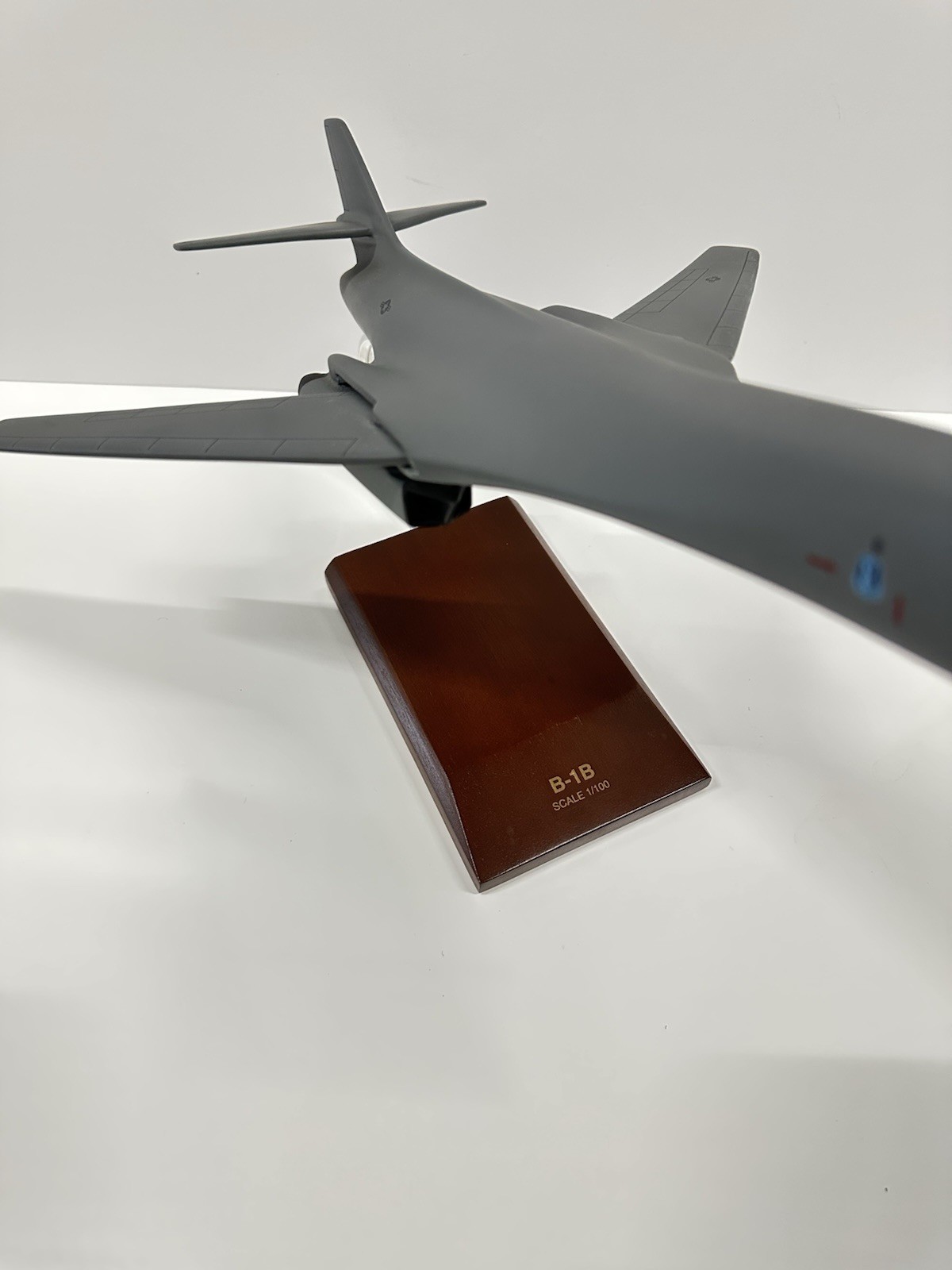 B-1B Lancer Bomber Model 1/100 Wood Base - photo 3