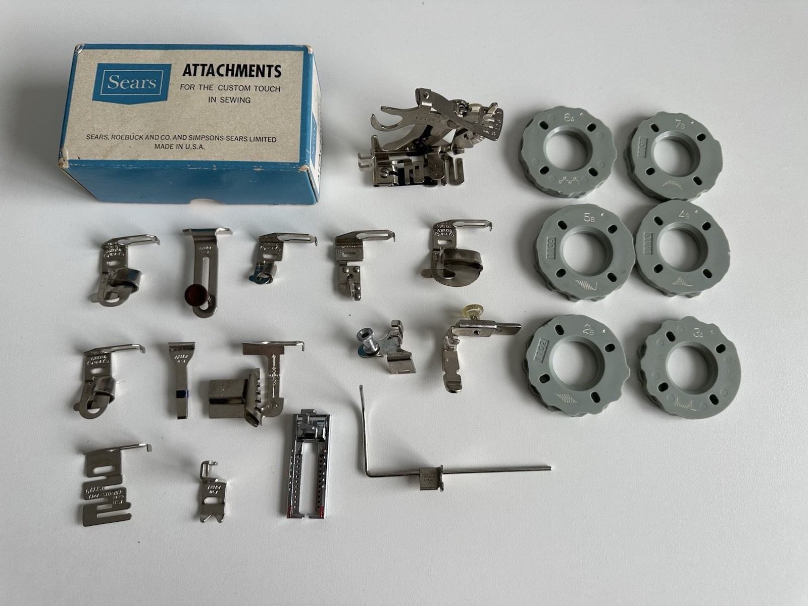 Vintage Sears Kenmore Sewing Machine Attachments Presser Feet Bu