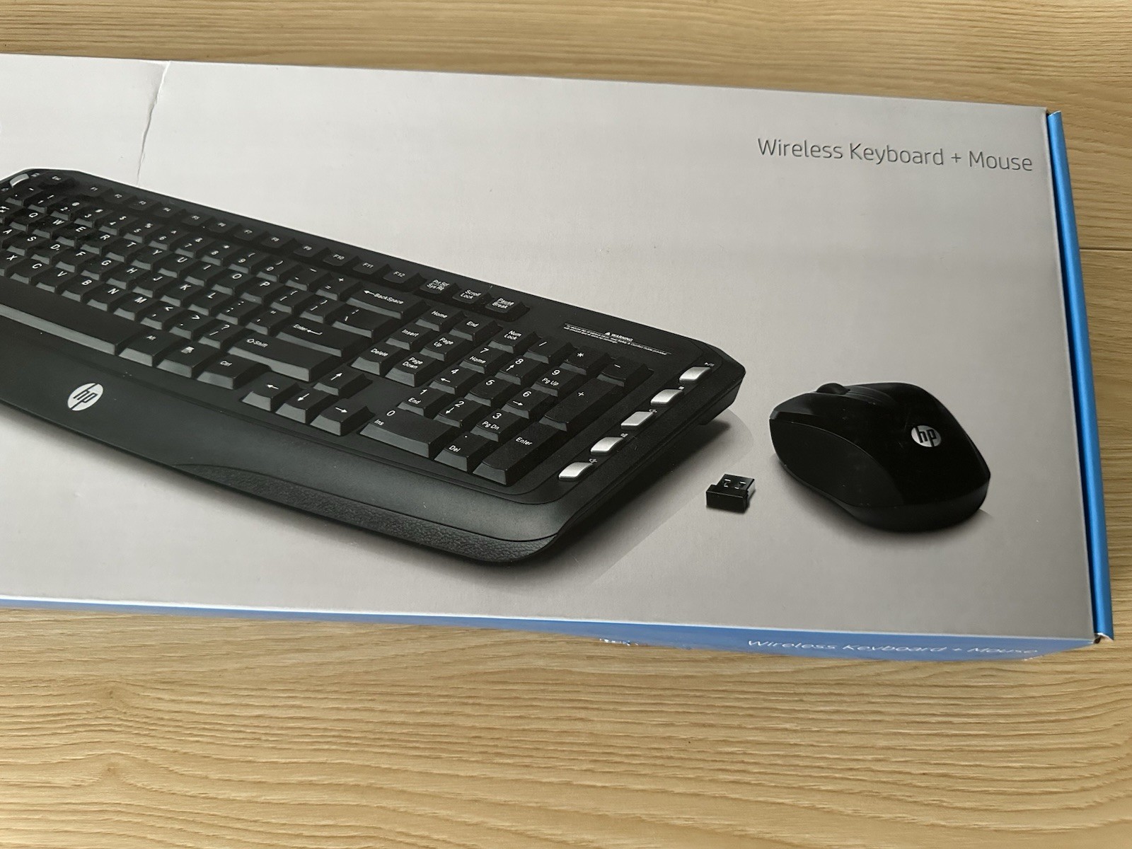 HP Classic Desktop Wireless Keyboard and Mouse Combo USB Receive - photo 2