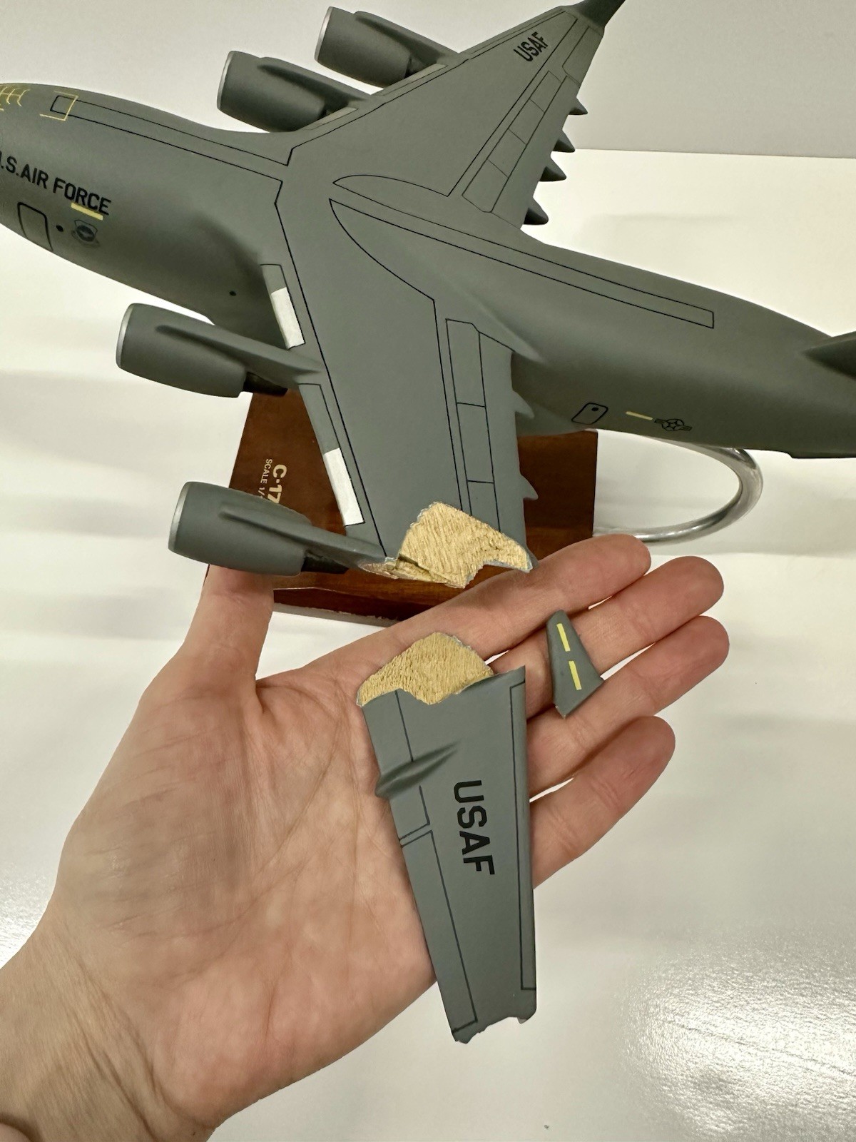 C-17 Globemaster III USAF Model Aircraft Wood Base For Repair - photo 5