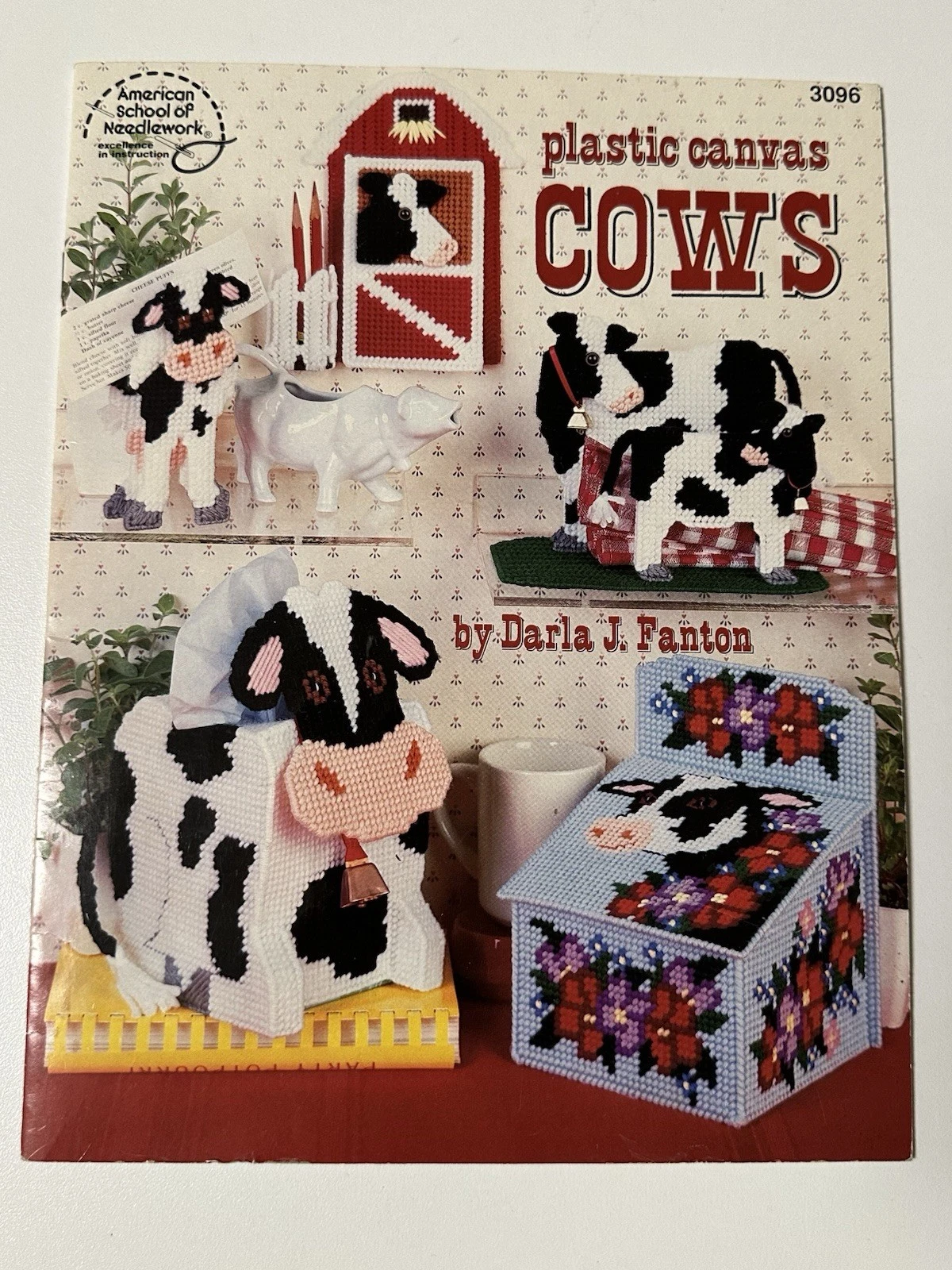 Vintage Plastic Canvas Craft Pattern Leaflets Leisure Arts Lot - photo 3