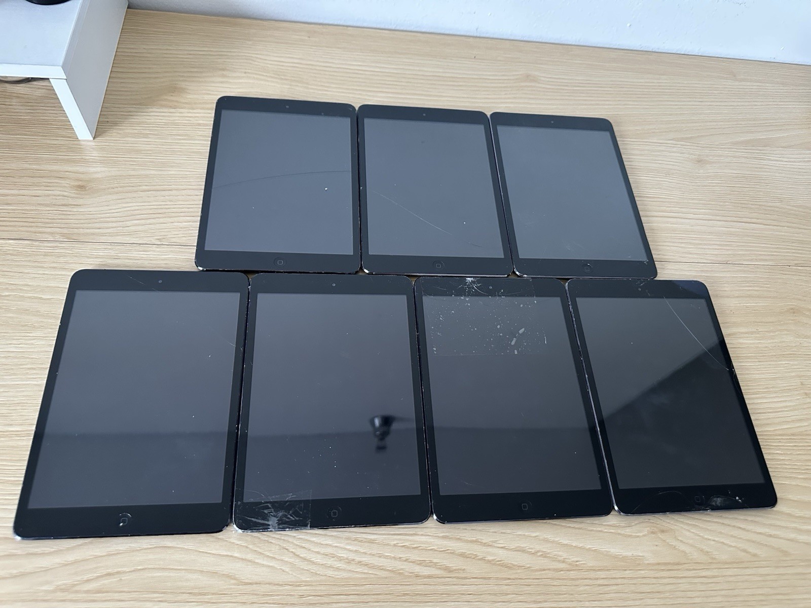 7x Apple iPad Mini Tablet A1432 – School Engraved – Untested