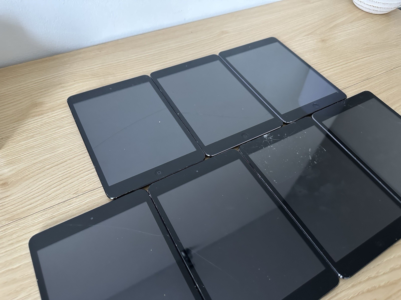 7x Apple iPad Mini Tablet A1432 – School Engraved – Untested - photo 4