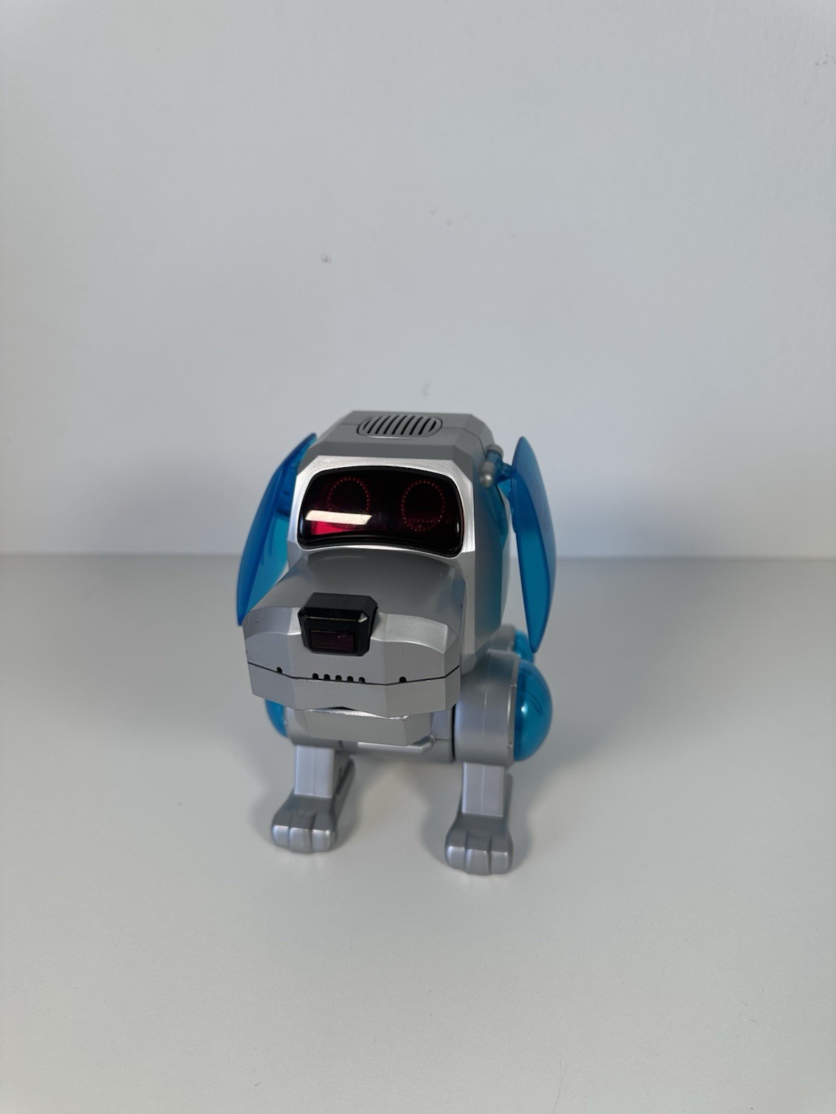 Tiger Electronics Sega Robot Dog 2000 - Working (No Tail) - photo 4