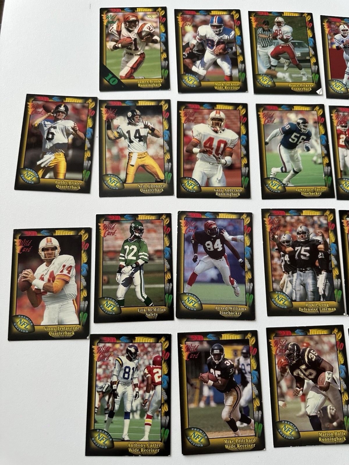 1991 Wild Card NFL Football Cards Lot of 26 - photo 2
