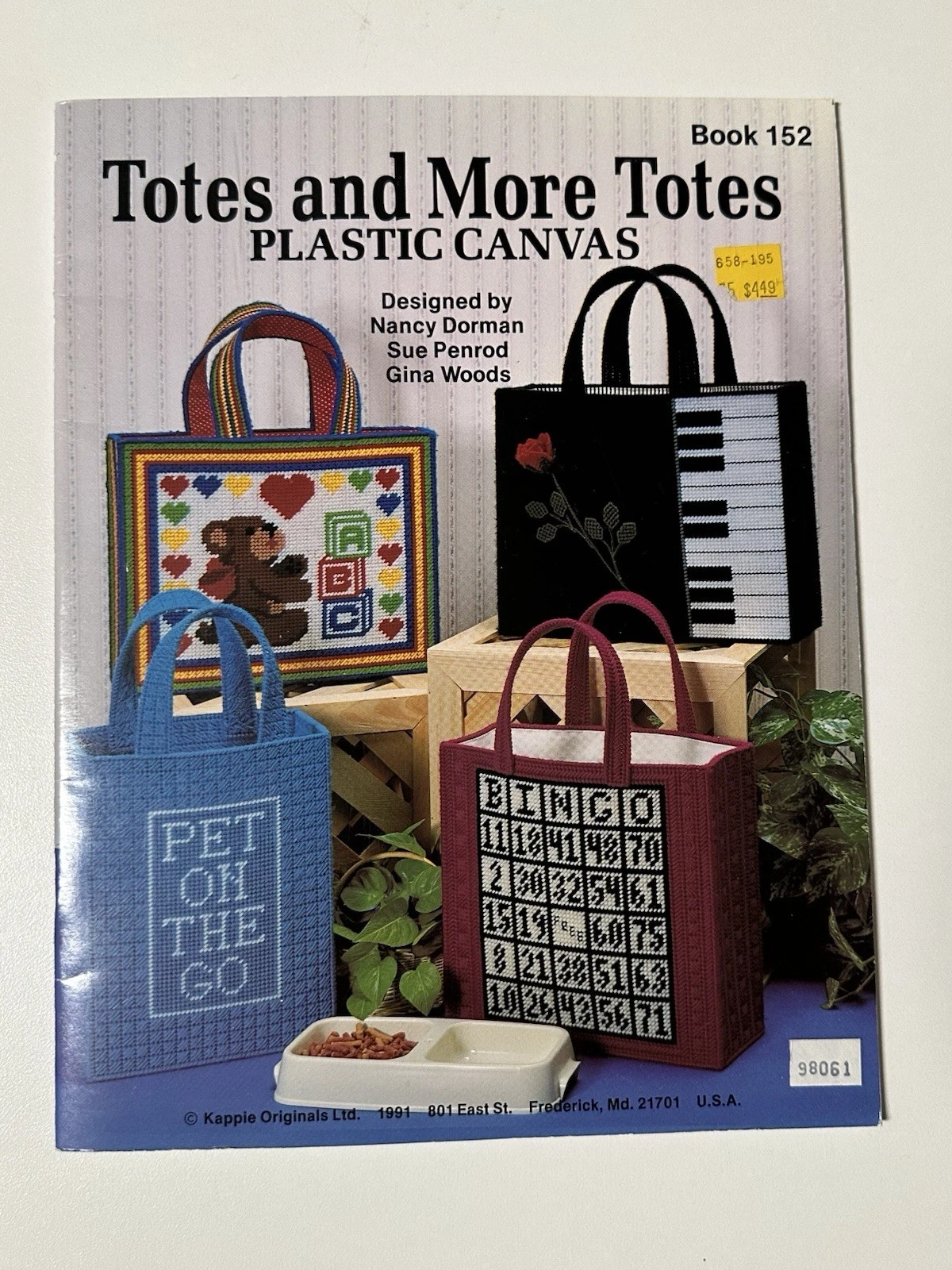 Plastic Canvas Tote Bag Pattern Books Set of 4 - photo 2