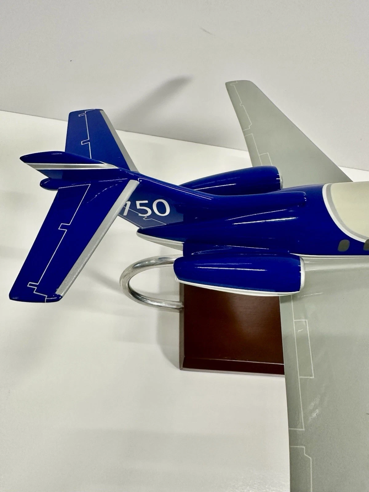 Hawker 750 Model Airplane 1/48 Display Stand Business Jet - photo 4