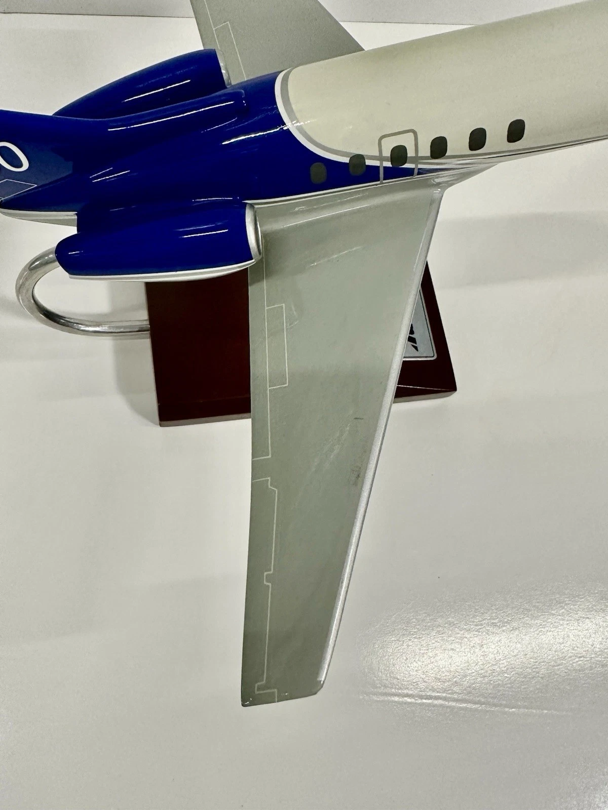 Hawker 750 Model Airplane 1/48 Display Stand Business Jet - photo 5