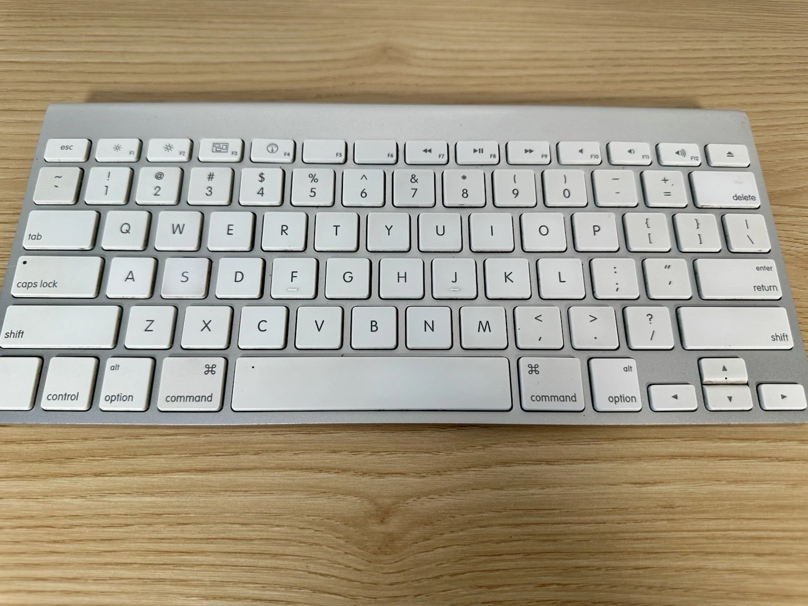 Apple Wireless Keyboard A1314 2009 Bluetooth Aluminum Tested Wor - photo 2