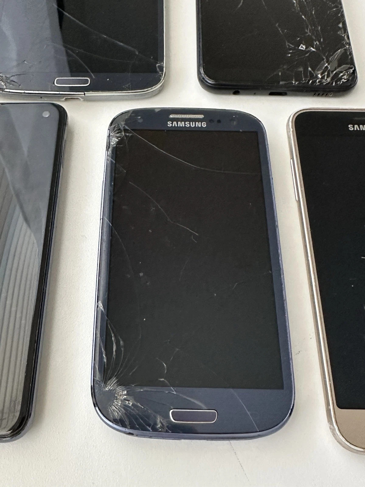Samsung Galaxy Smartphones x5 For Parts/Repair - photo 3