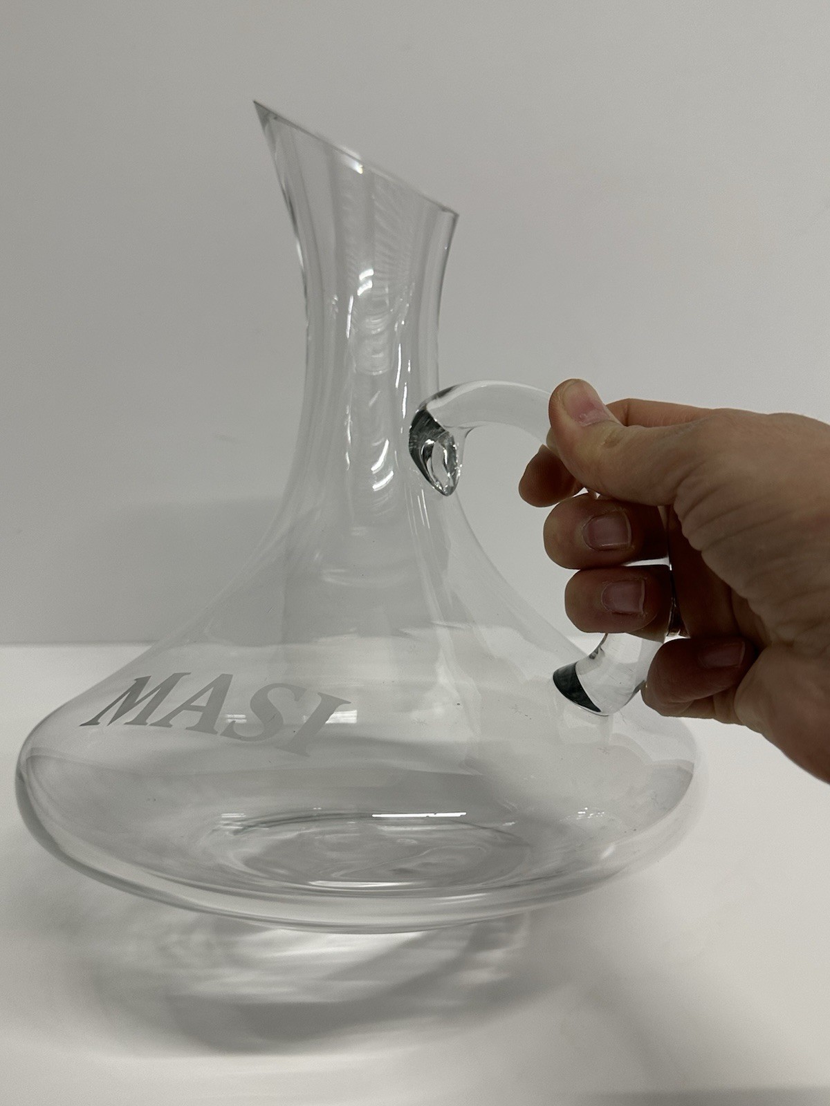 True Capuli Wine Decanter 52oz / 1.5L Handled Glass Carafe – New - photo 5