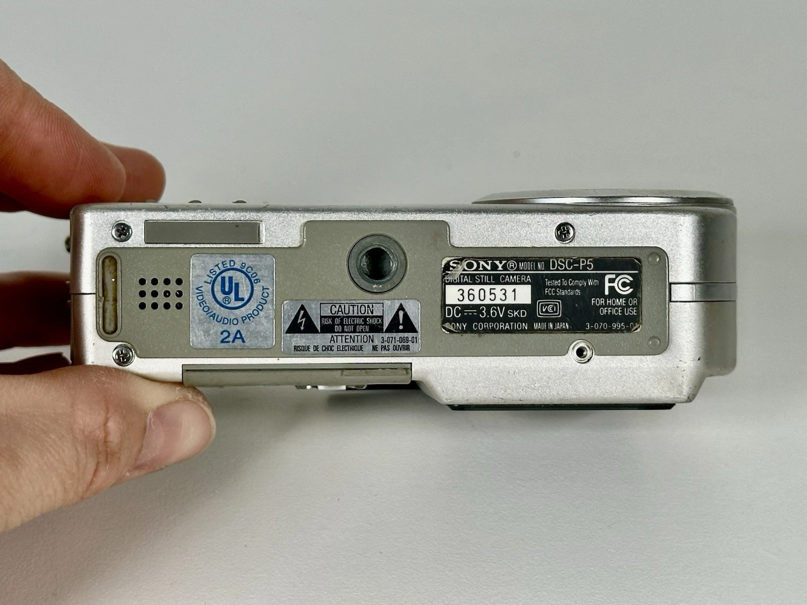 Sony Cyber-shot DSC-P5 3.2MP Digital Camera w/ Adapter - photo 4