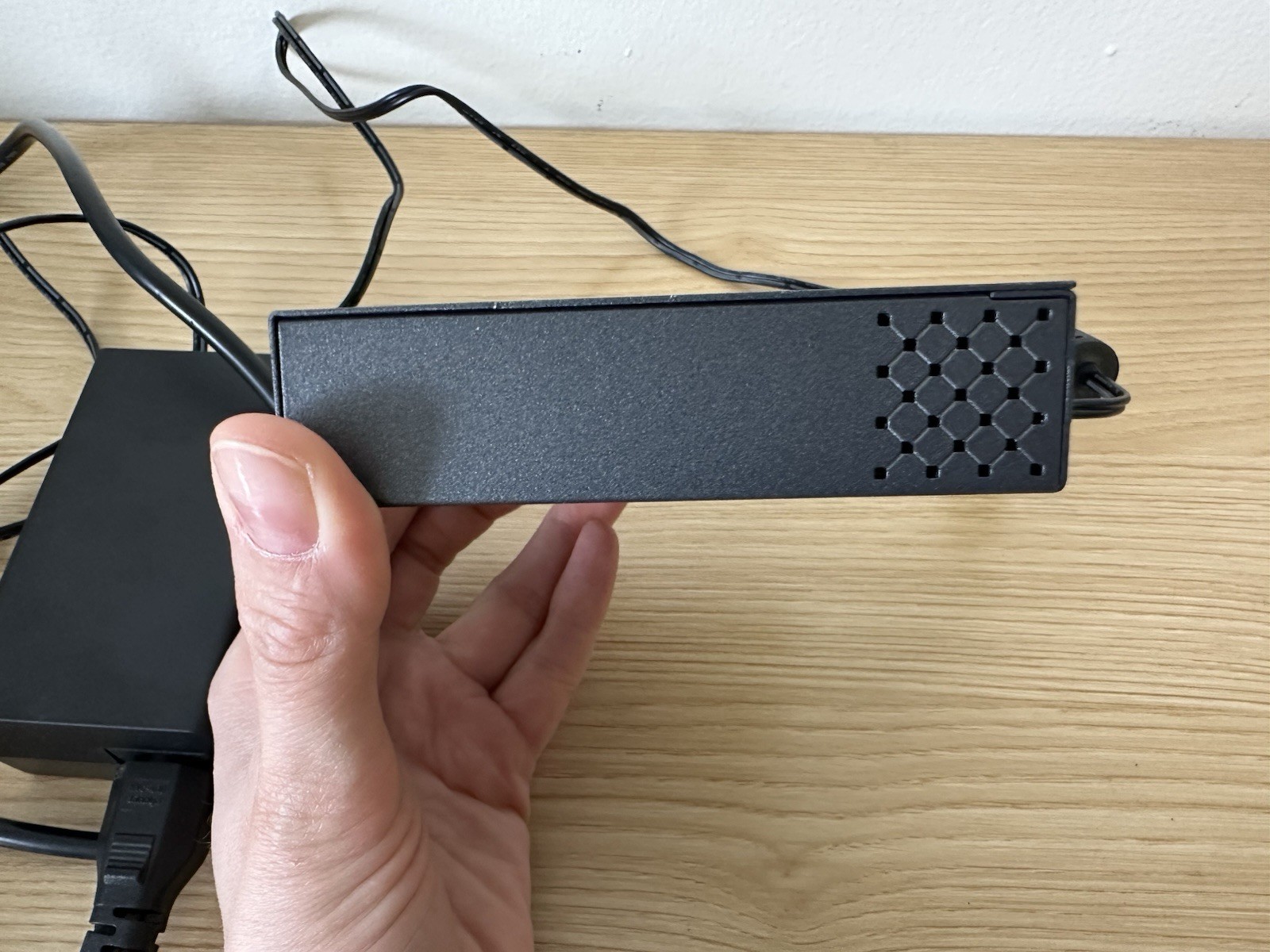TP-Link TL-SG1005P 5-Port Gigabit PoE Switch - photo 3