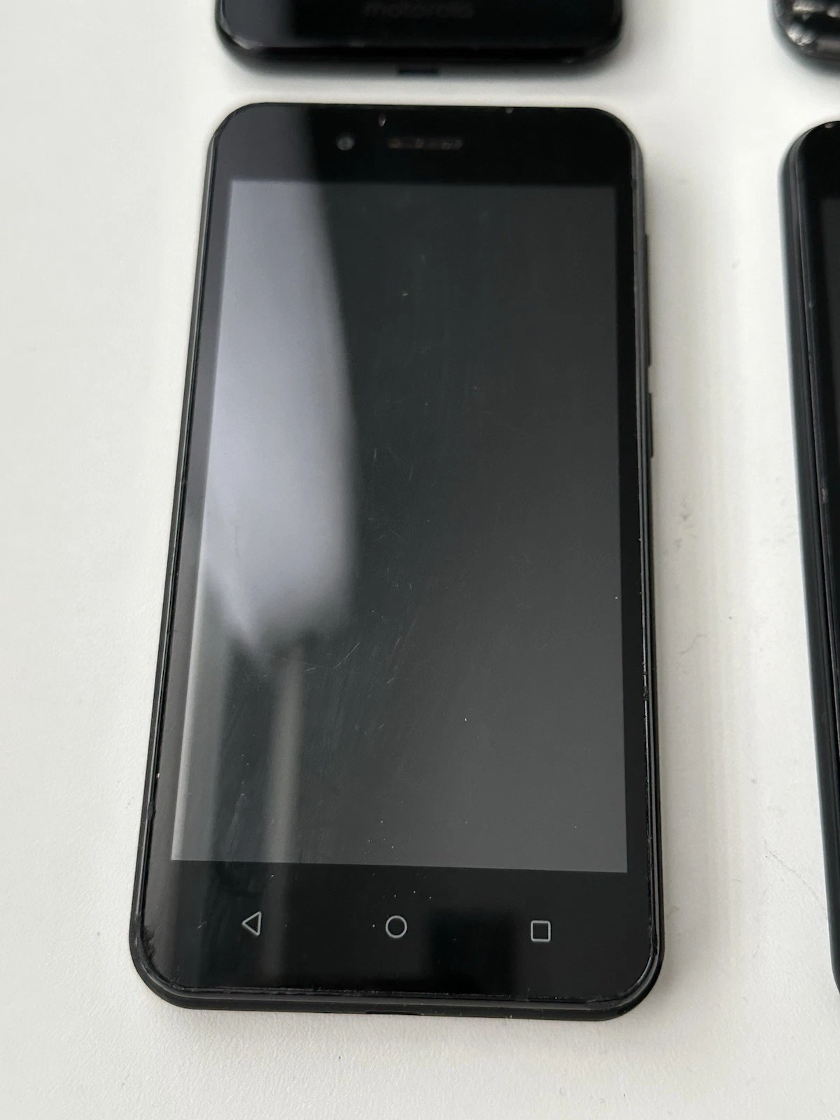 Lot 4 Android Phones Motorola LG UMX Parts Repair Cracked Untest - photo 2
