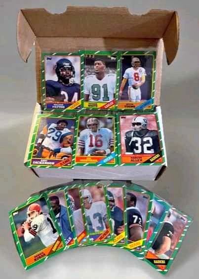 1986 Topps Football Set w/ Jerry Rice Rookie