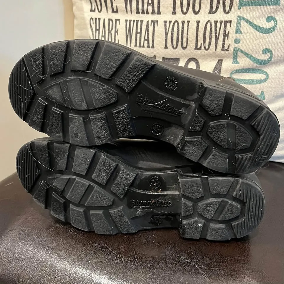 Blundstone Boots Size 4.5 Women’s 7.5 Limited Edition Like New image indicator(5)