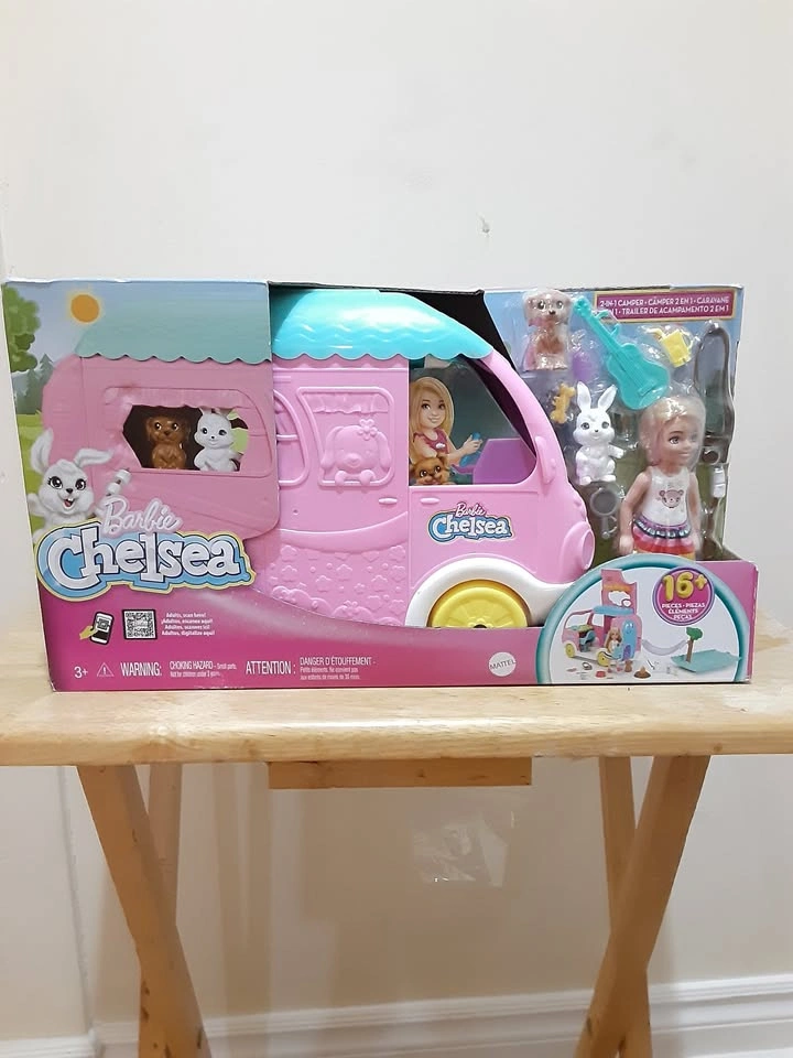 Barbie Camper Chelsea 2-in-1 Playset with Doll, Pets & Accessori - photo 2