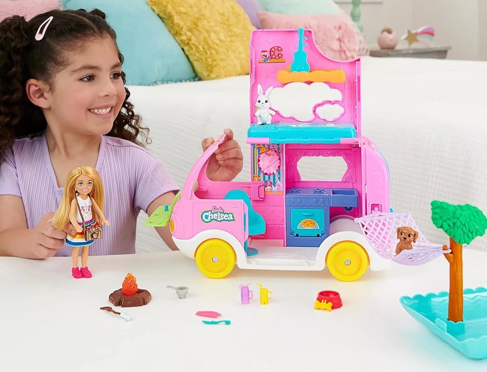 Barbie Camper Chelsea 2-in-1 Playset with Doll, Pets & Accessori - photo 3