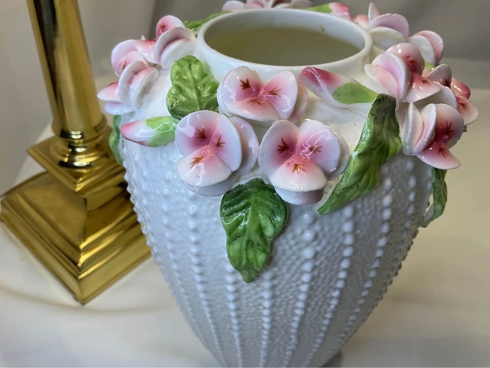 Vase Vintage Delicate Raised Florals Height 8” - photo 3