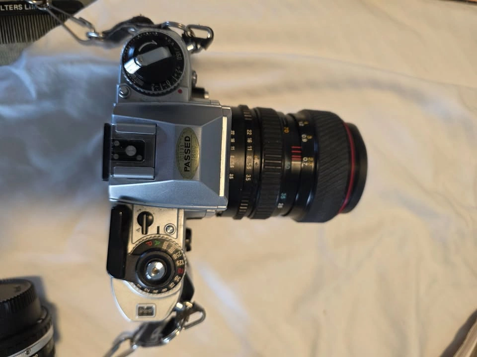 Nikon FG 35mm Film Camera w/ 3 Lenses & Gear - photo 2
