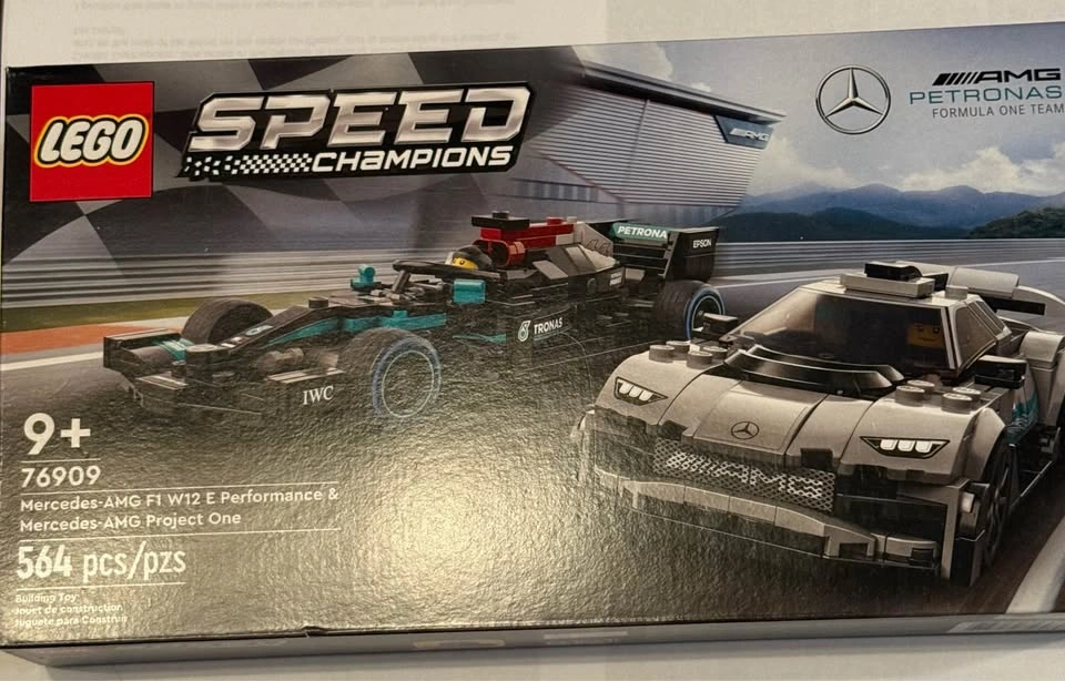 Lego 76909 Speed Champions Mercedes-AMG F1 W12 & Project One - photo 4