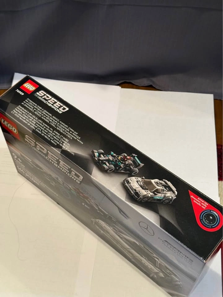 Lego 76909 Speed Champions Mercedes-AMG F1 W12 & Project One - photo 5