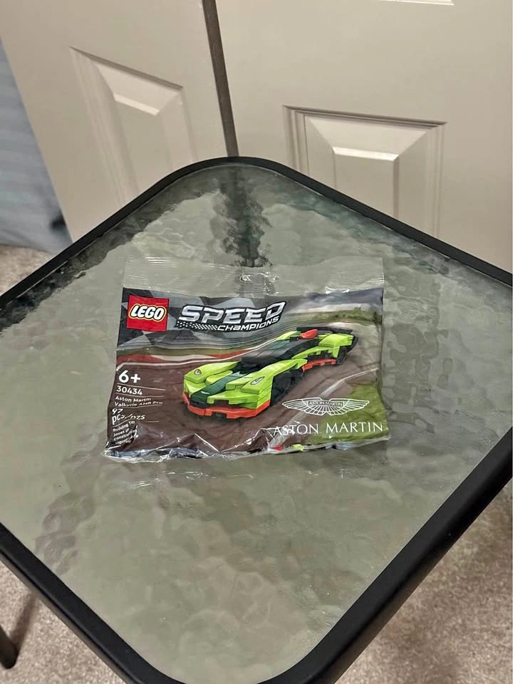 LEGO 30434 Aston Martin Valkyrie AMR Pro Polybag Set