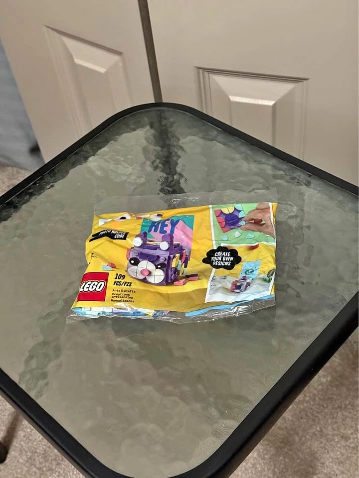 LEGO 30557 DOTS Photo Holder Cube - $5