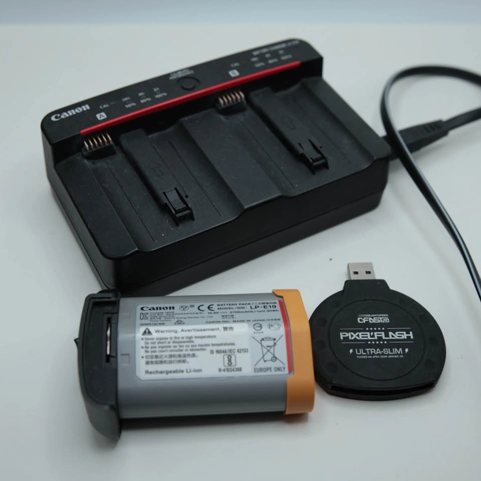 Canon EOS-1D X Mark II w/ Box & Accessories (Low Shutter) - photo 4