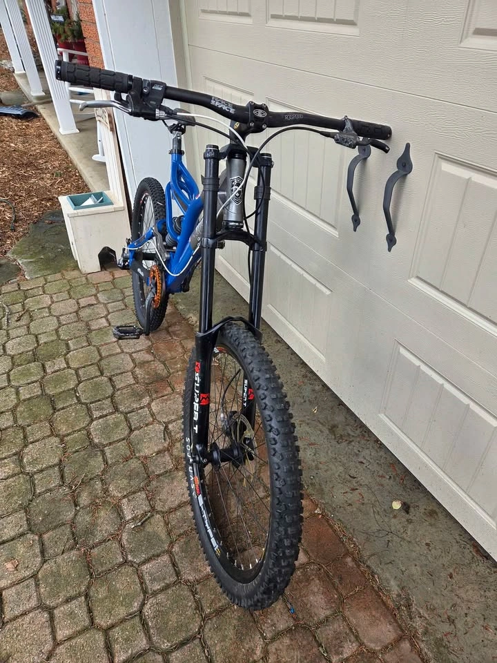 Norco Shore Bike - great parts - photo 4