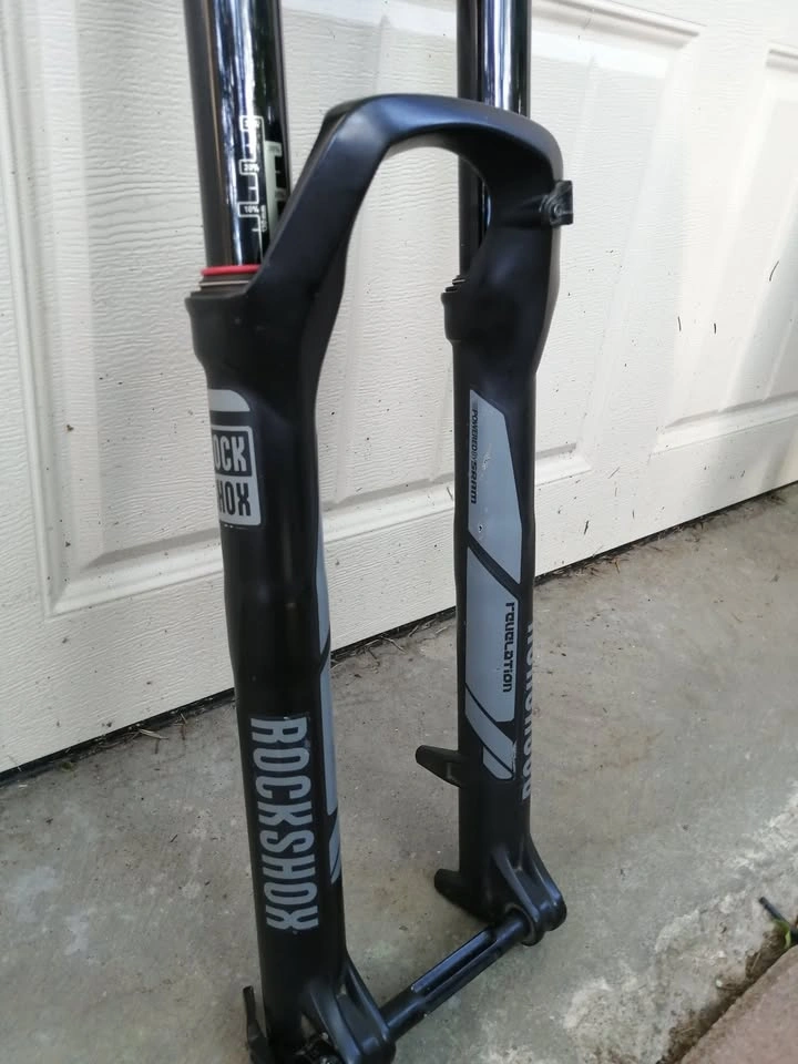 Rock Shox Revolution 27.5" Bike Fork - Near New - photo 2