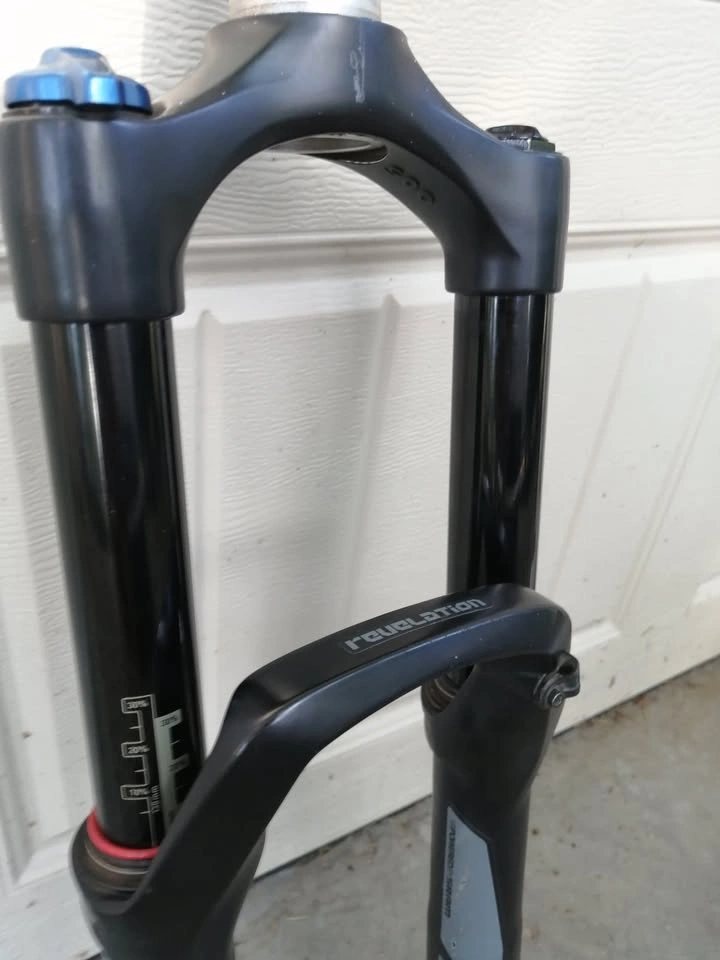 Rock Shox Revolution 27.5" Bike Fork - Near New - photo 3
