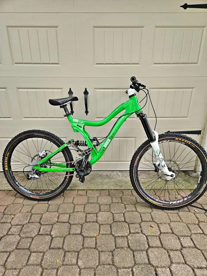 Norco Shore Bike - Great parts on it - Size Large