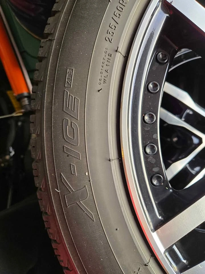 Michelin X-ice,4 Snow Tires with Wheels - photo 4