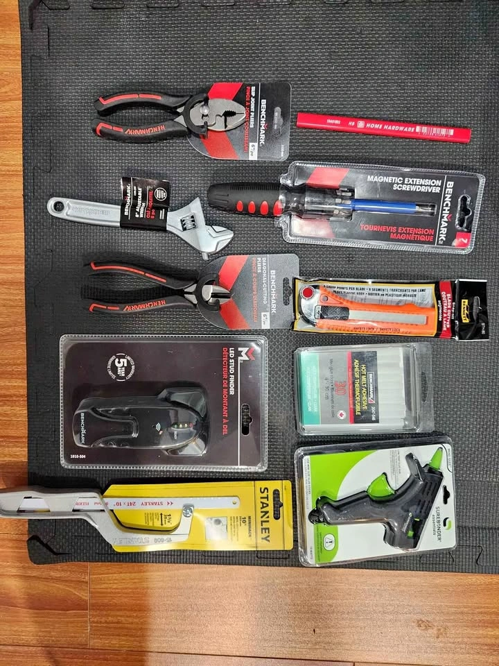 Hand Tools - Magnetic Screwdriver & Measuring Tape