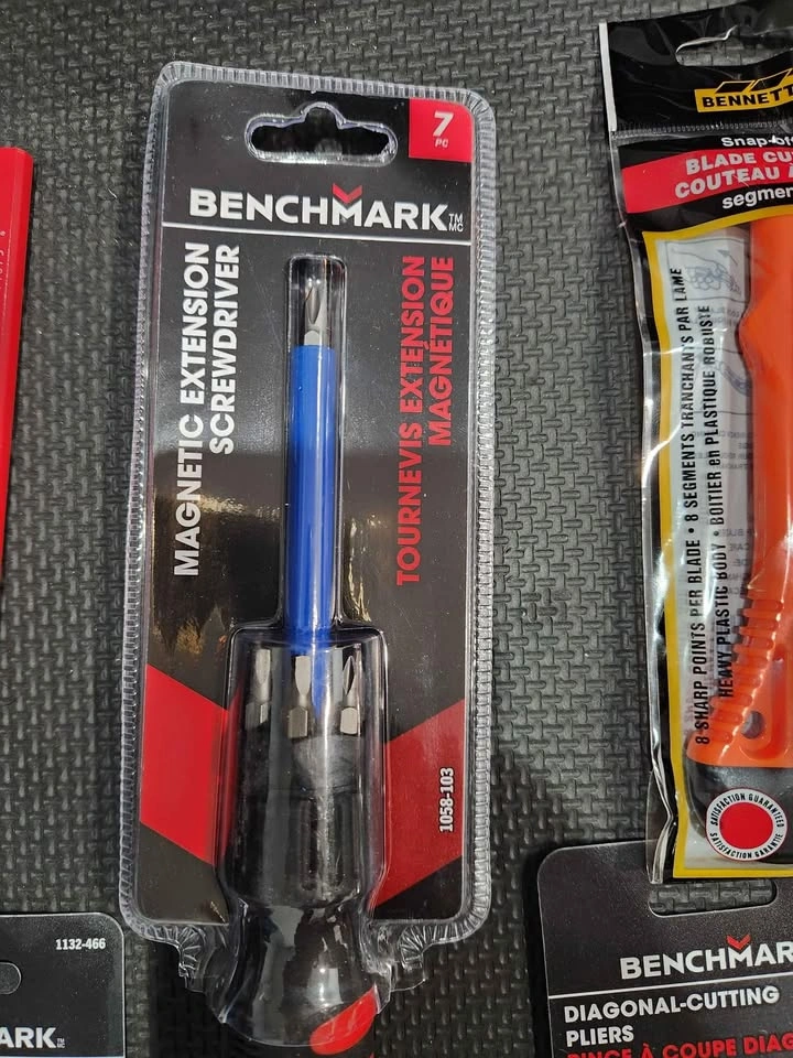 Hand Tools - Magnetic Screwdriver & Measuring Tape - photo 2