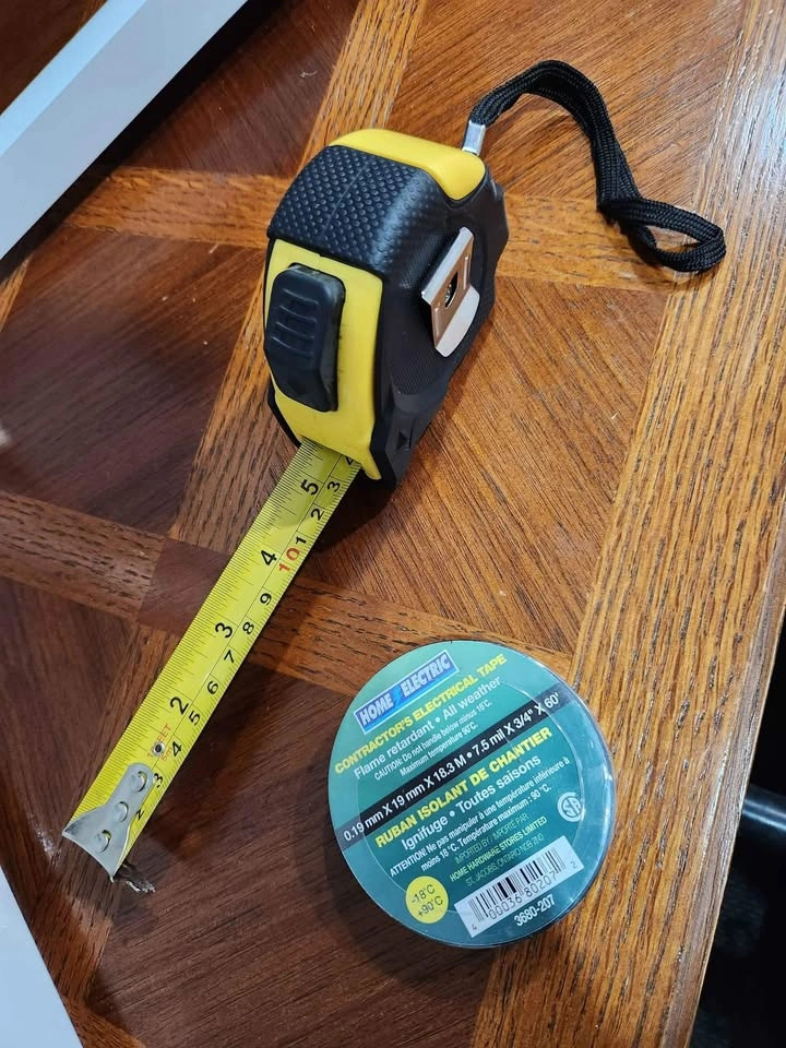 Hand Tools - Magnetic Screwdriver & Measuring Tape - photo 3