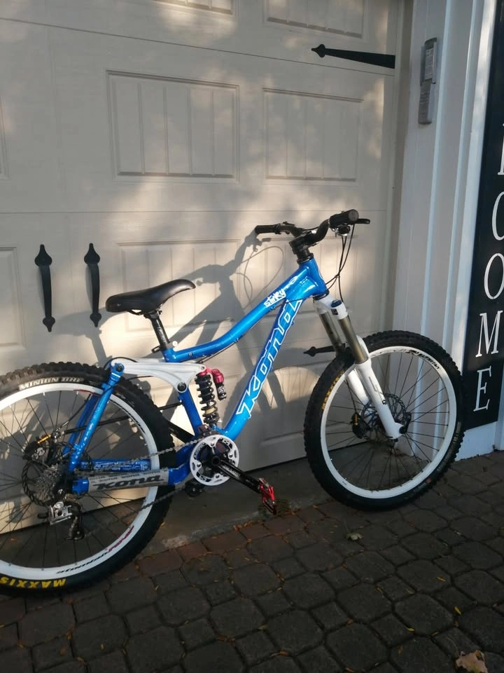 Kona Stinky Special Whistler Edition Bike - Like New - photo 4