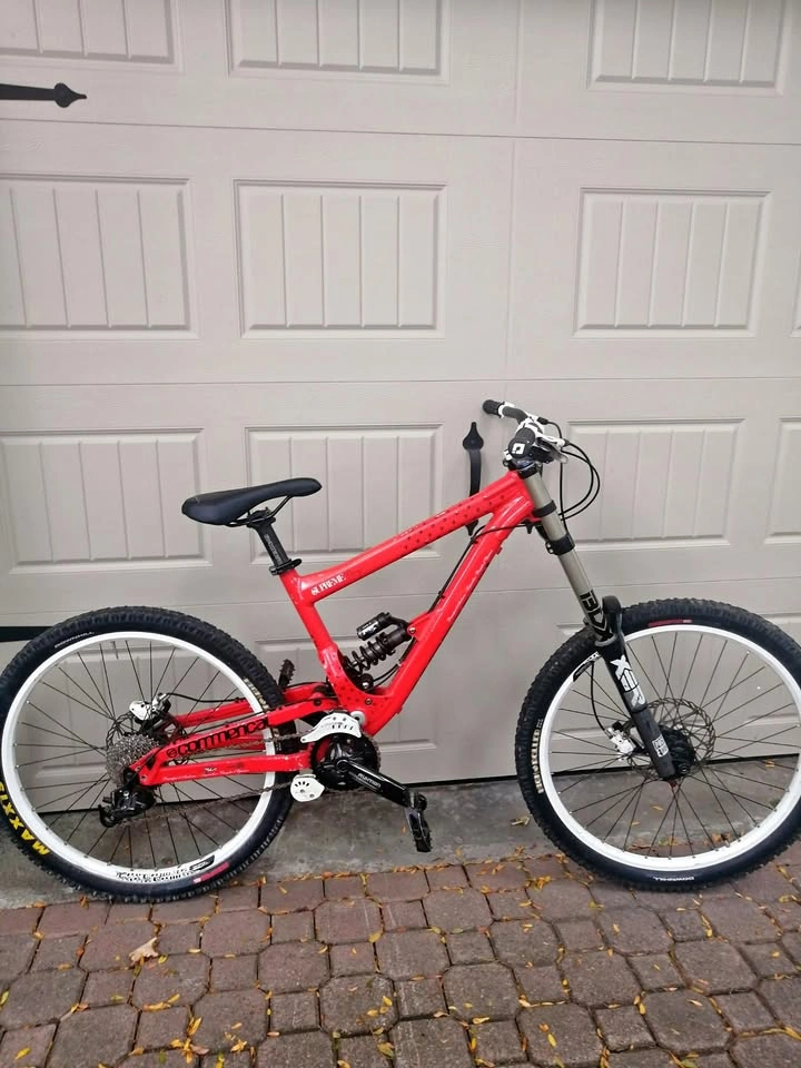 Commencal Supreme Bike - Amazing Bike