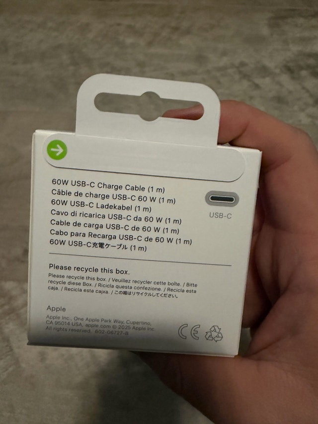 Genuine 60W Apple USB-C Charging Cable 1 Meter - photo 2