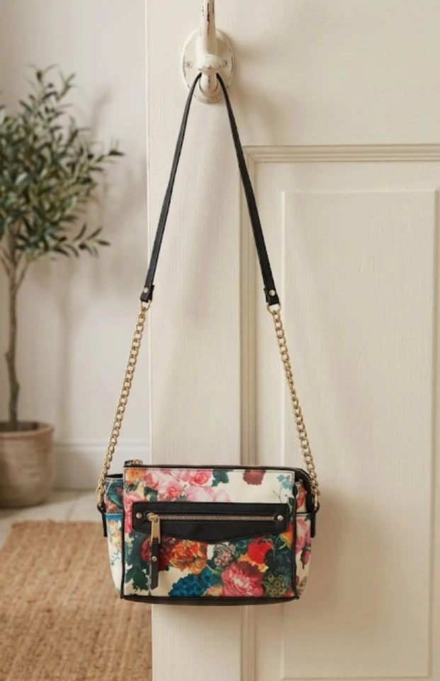 🌸 VIBRANT Floral Crossbody - ONLY $10! 🌸 - photo 2