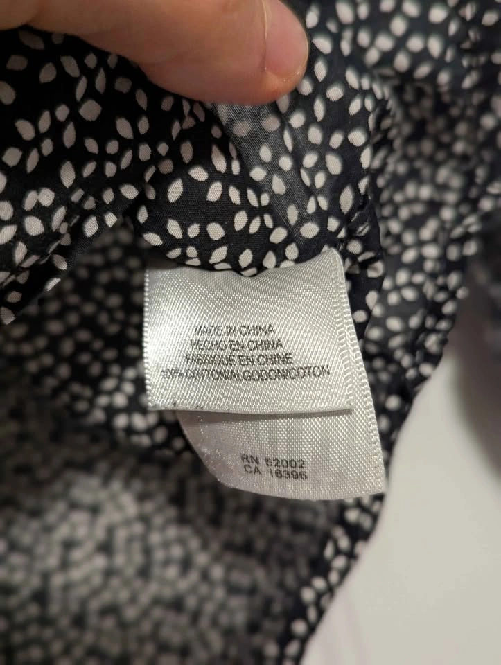 Liz Claiborne Women’s Black & White Button-Down Shirt – Size Pet - photo 3