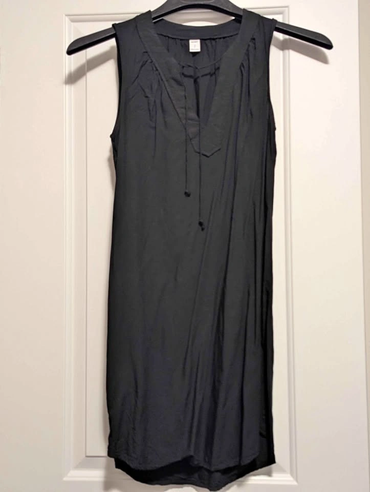 Old Navy Women's Black Sleeveless Shift Dress - Size Small